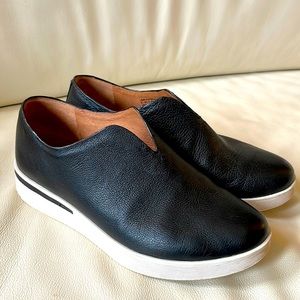 Kenneth Cole Gentle Souls s9